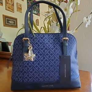 NWT Tommy Hilfiger Handbag